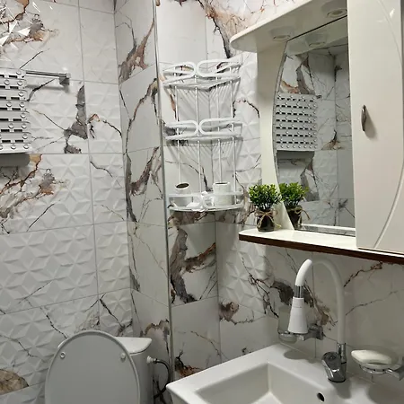 боги Apartment